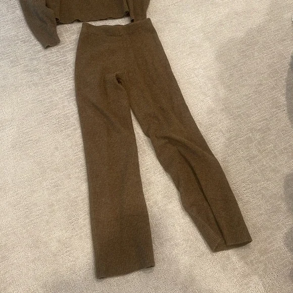 White fox boutique set Need Attention Pants Dark Chocolate - Picture 9 of 9